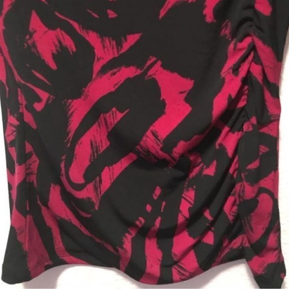 NWOT. Style & Co. Black and Pink Fitted Ruched Blouse - Picture 5 of 6
